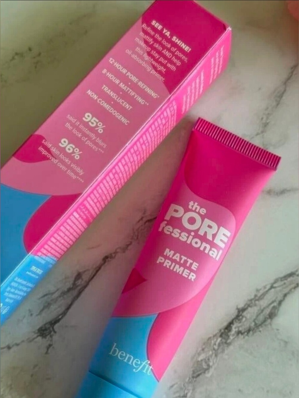 The POREfessional Matte Primer - Brand New - Full Size - FREE GIFT INCLUDED